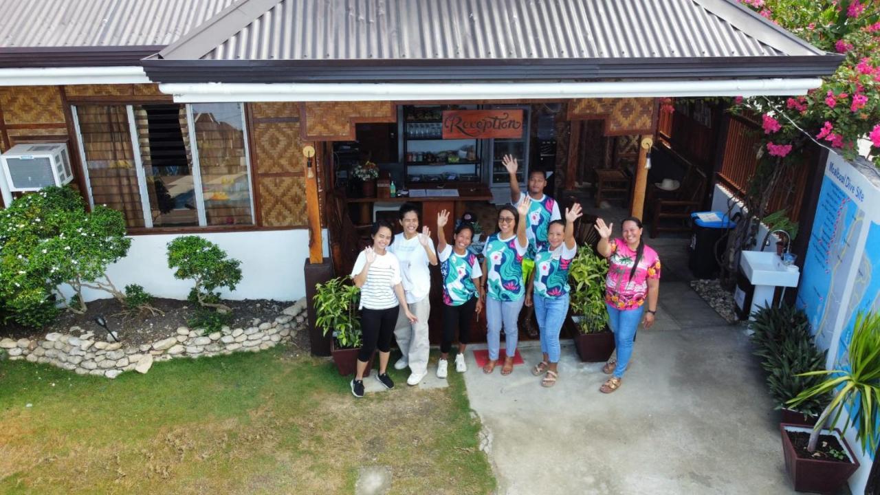 Dolce Vita Resort Moalboal Exterior photo