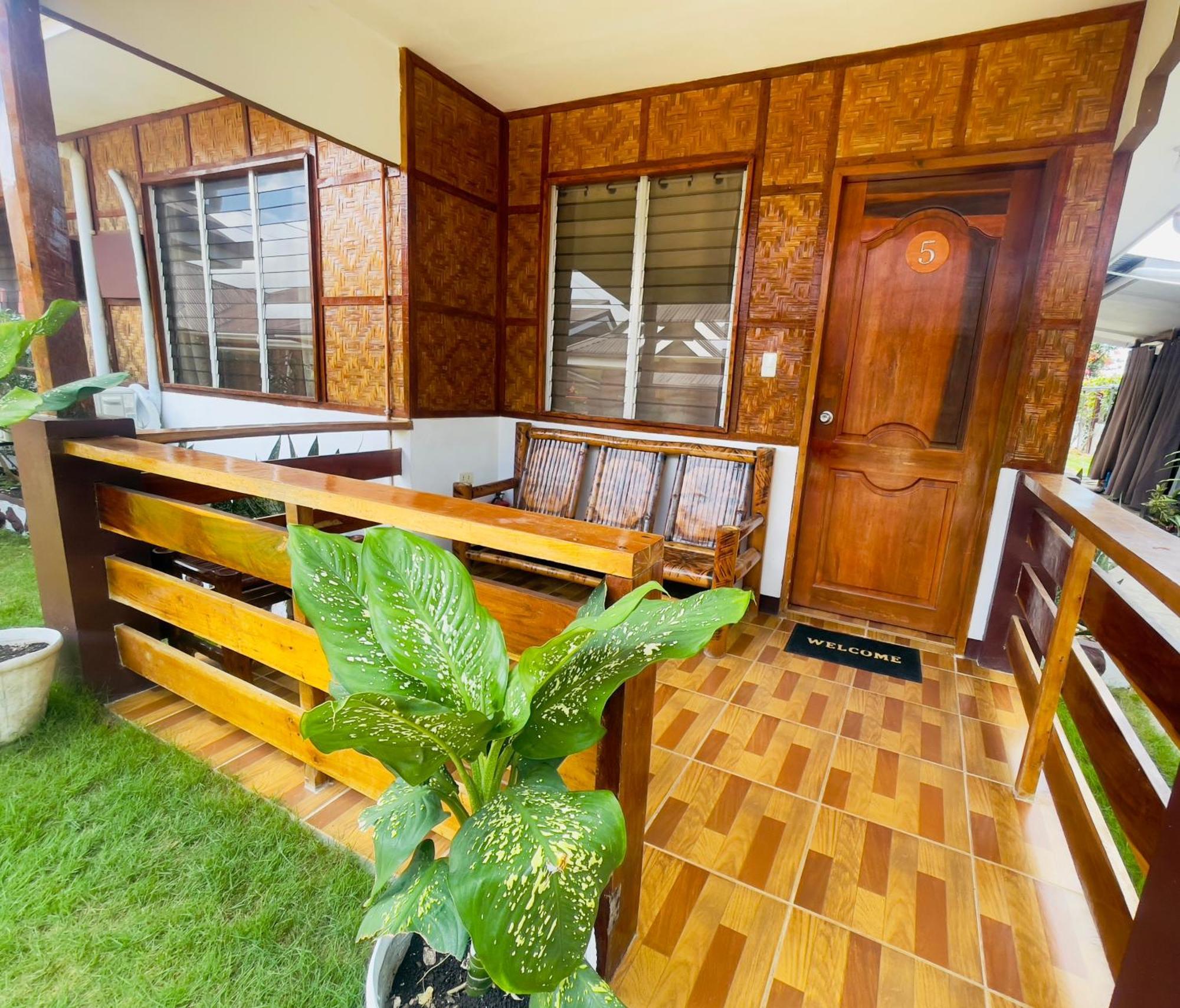 Dolce Vita Resort Moalboal Exterior photo